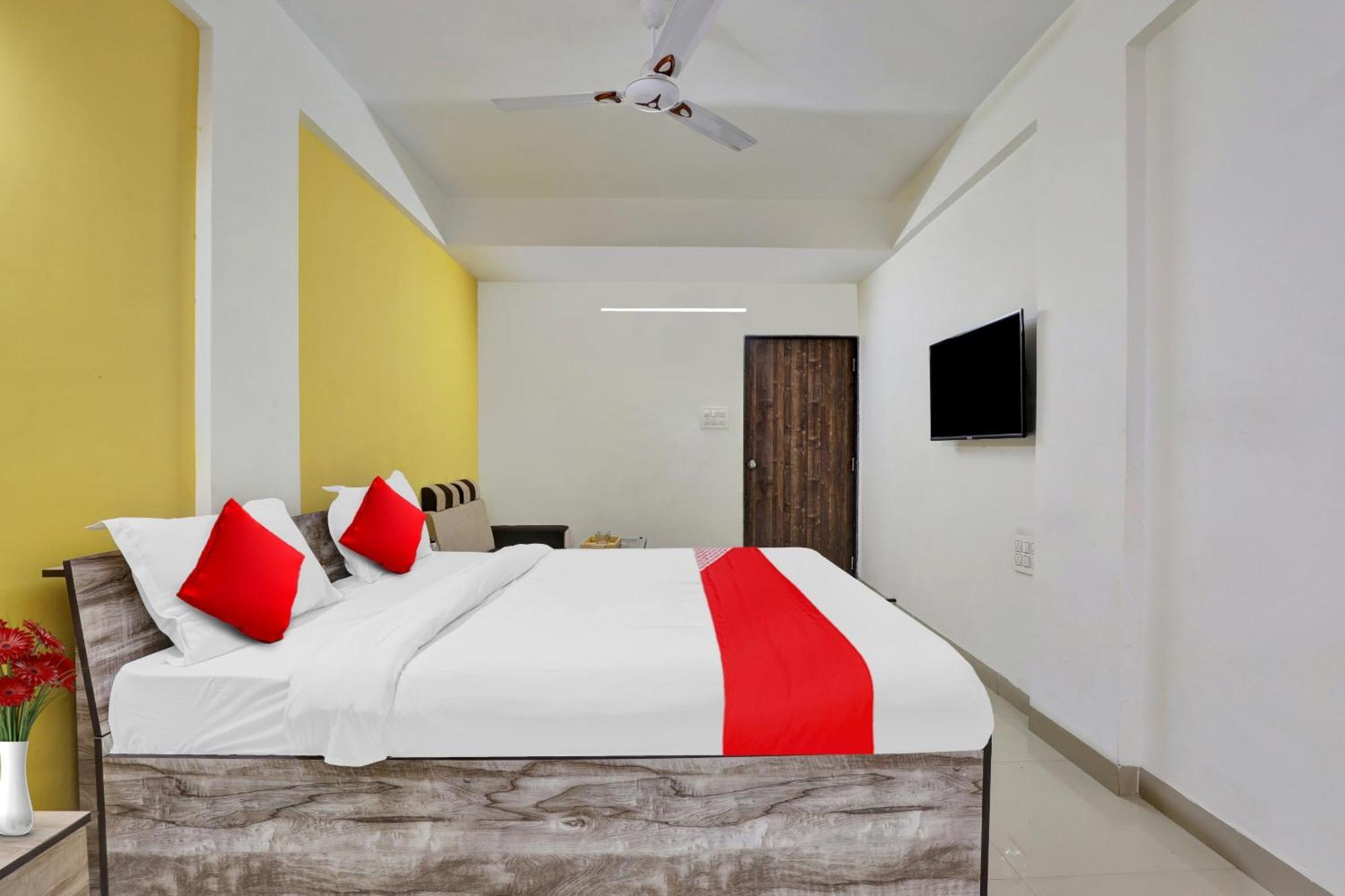 Fabhotel Relax גנדהינאגר מראה חיצוני תמונה