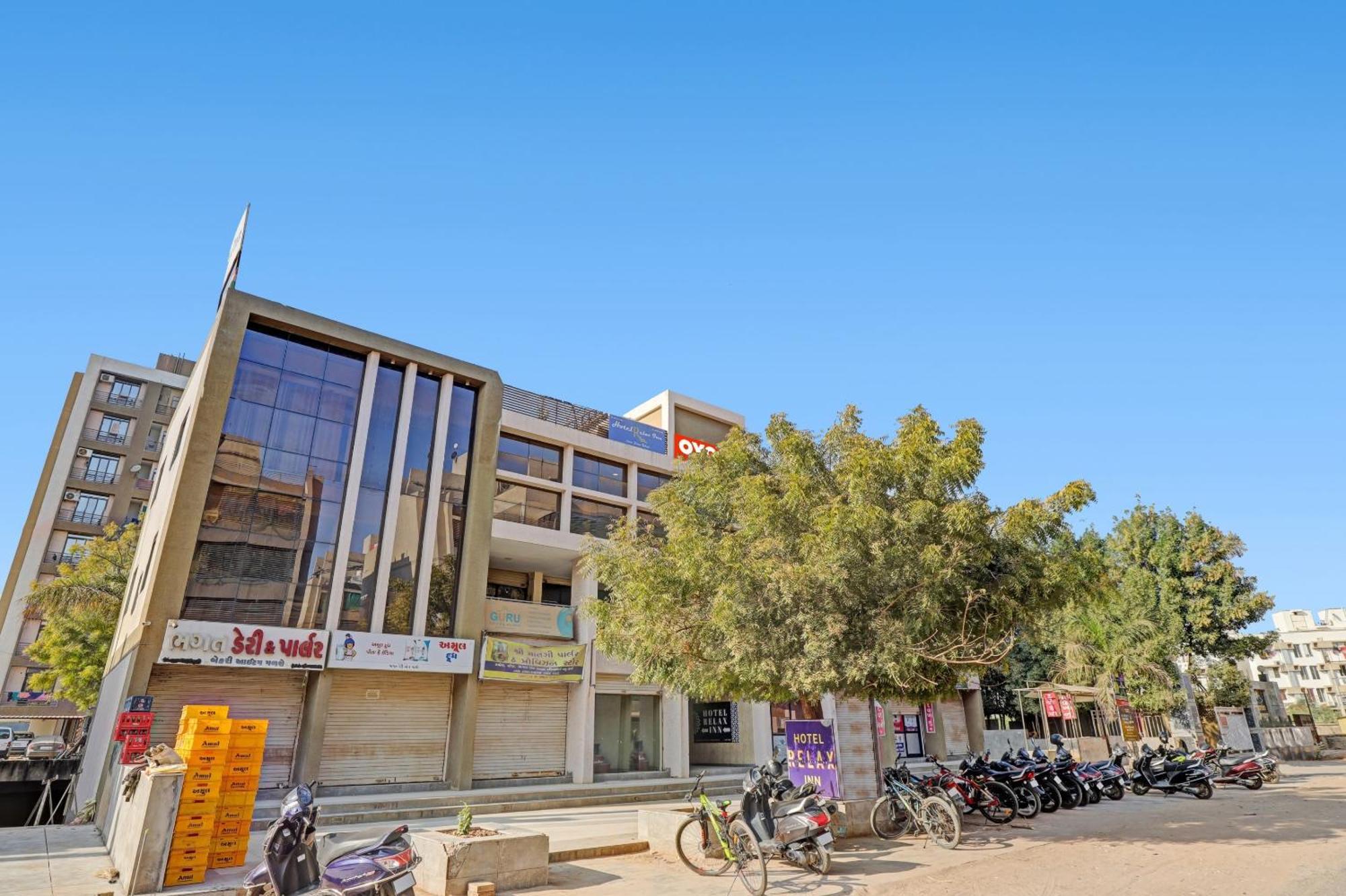 Fabhotel Relax גנדהינאגר מראה חיצוני תמונה
