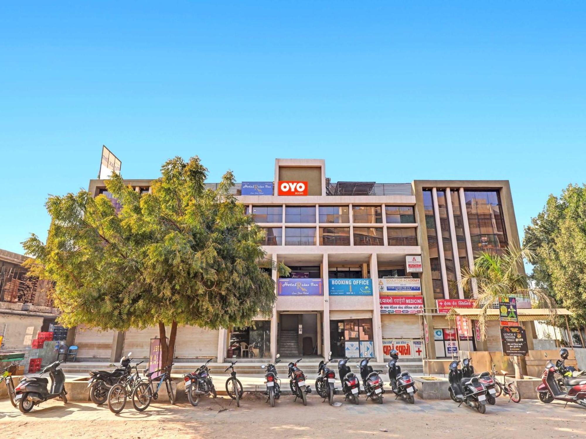 Fabhotel Relax גנדהינאגר מראה חיצוני תמונה